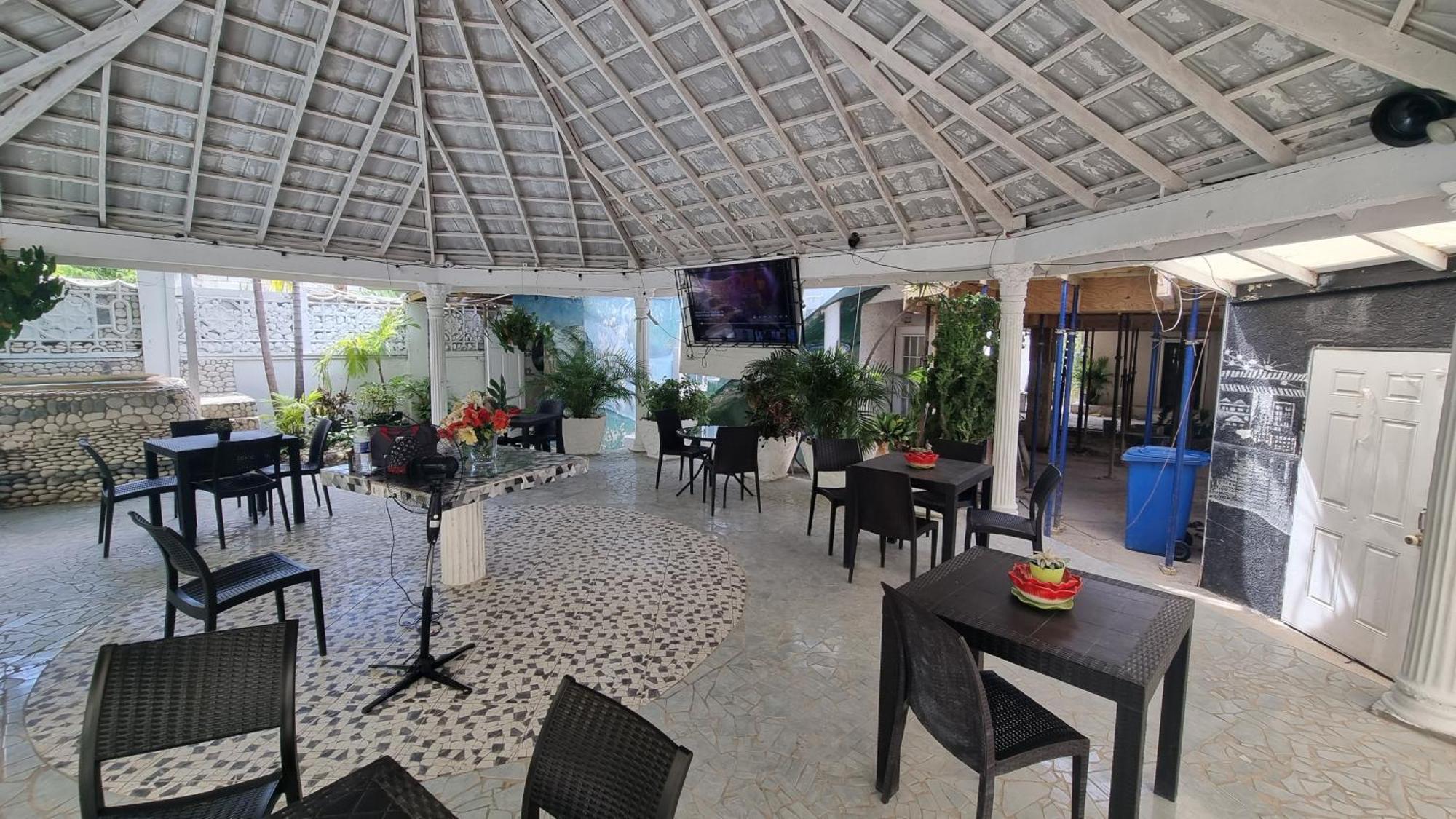 Little Savoy Guest House New Runaway Bay Exteriér fotografie