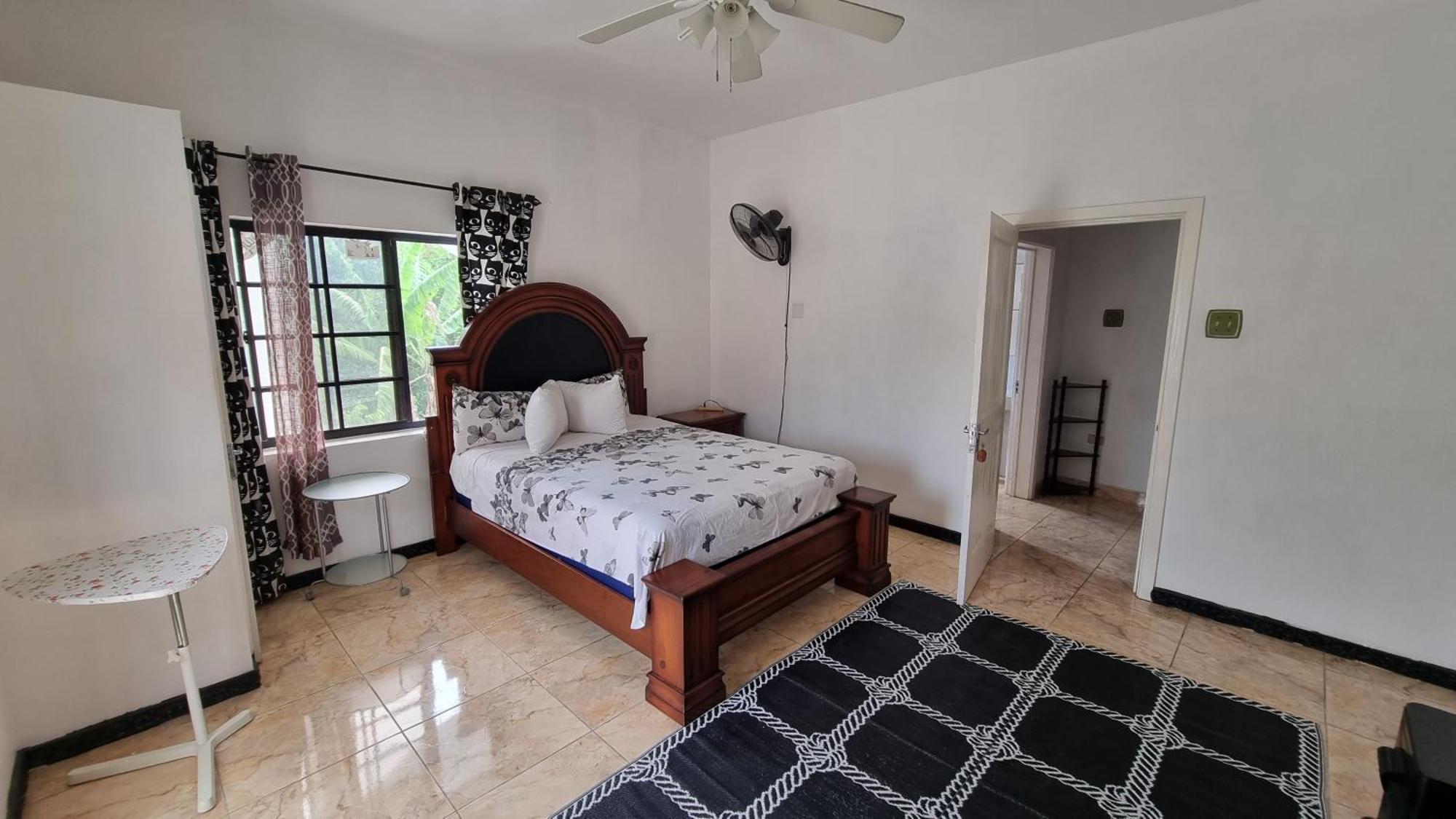 Little Savoy Guest House New Runaway Bay Exteriér fotografie