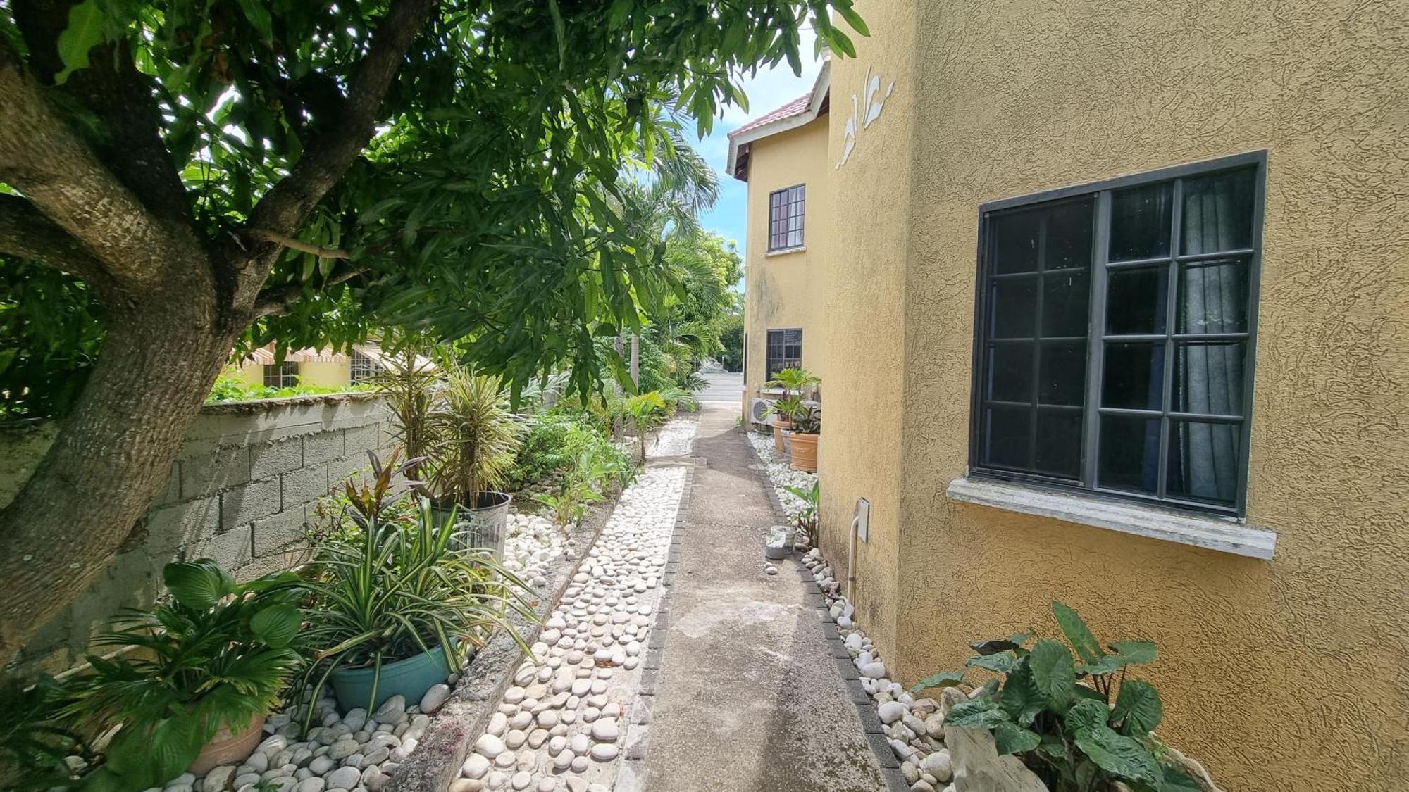 Little Savoy Guest House New Runaway Bay Exteriér fotografie