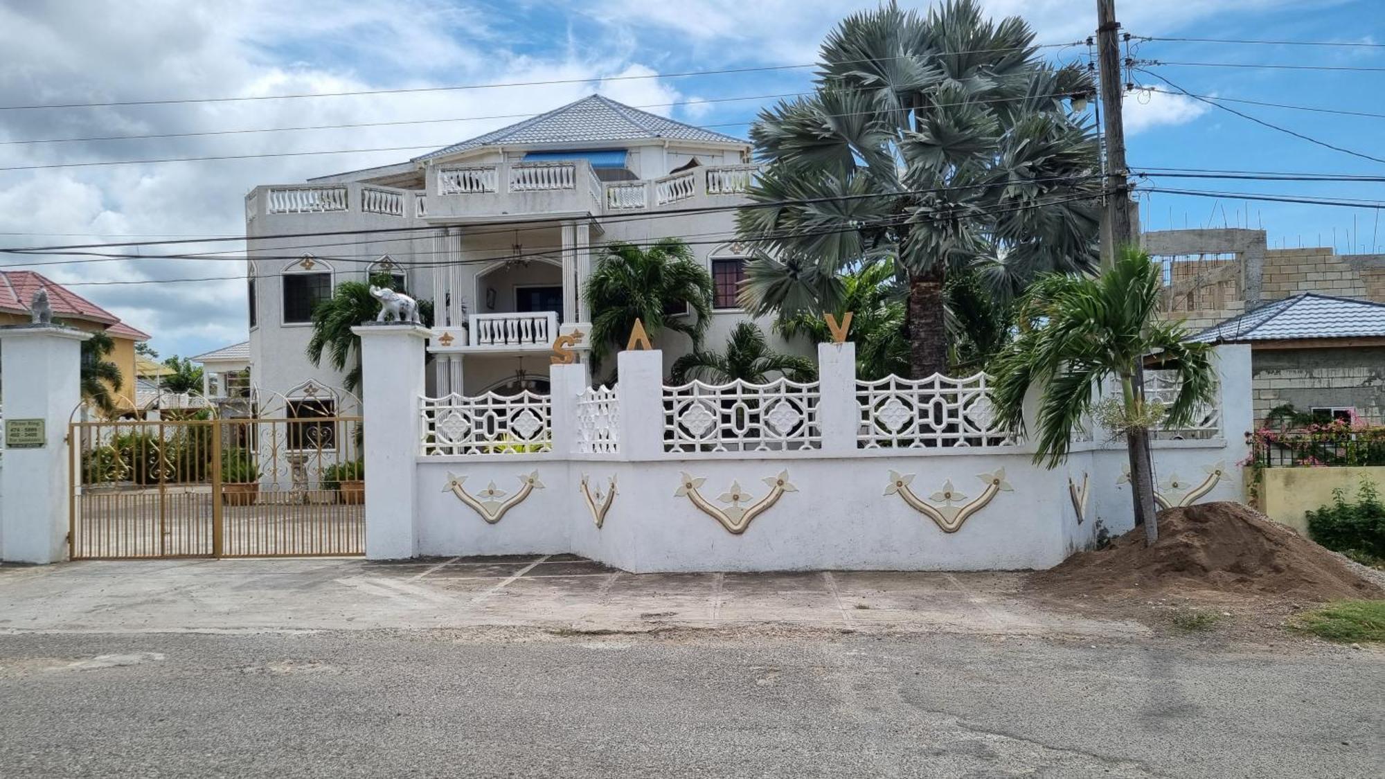 Little Savoy Guest House New Runaway Bay Exteriér fotografie