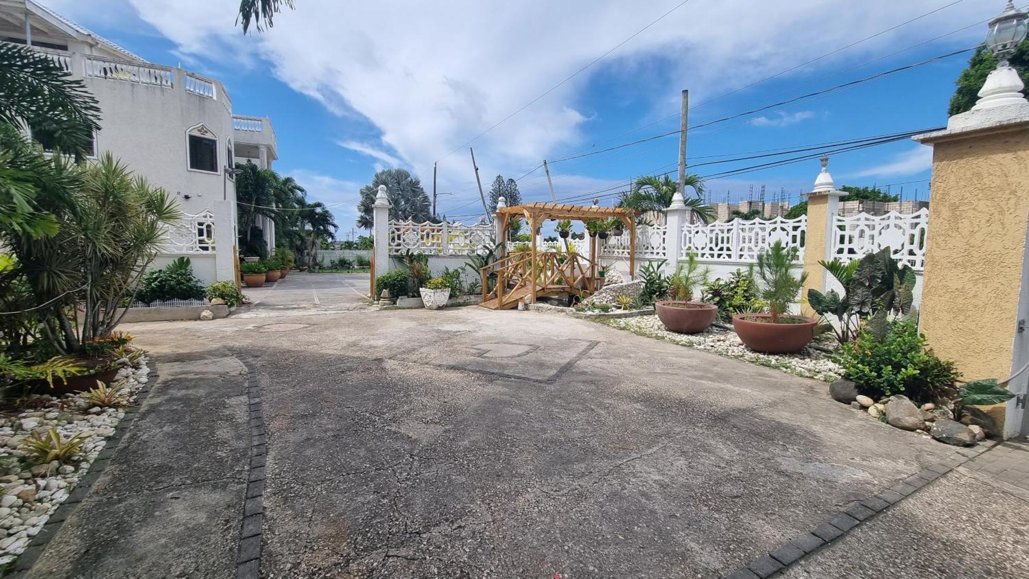 Little Savoy Guest House New Runaway Bay Exteriér fotografie